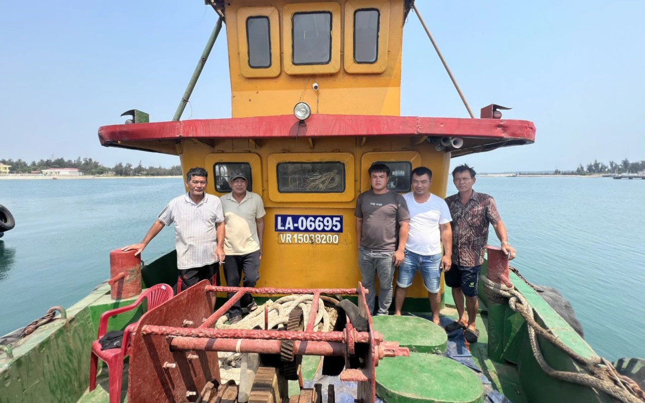 Tàu kéo liên quan vụ lật sà lan khiến 9 người chết, mất tích được trục vớt- Ảnh 5.