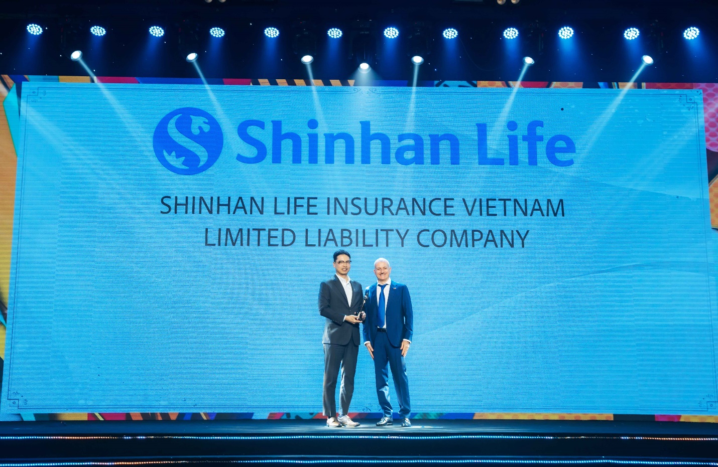 Shinhan Life Việt Nam đạt giải thưởng kép tại HR Asia Awards 2024- Ảnh 1.