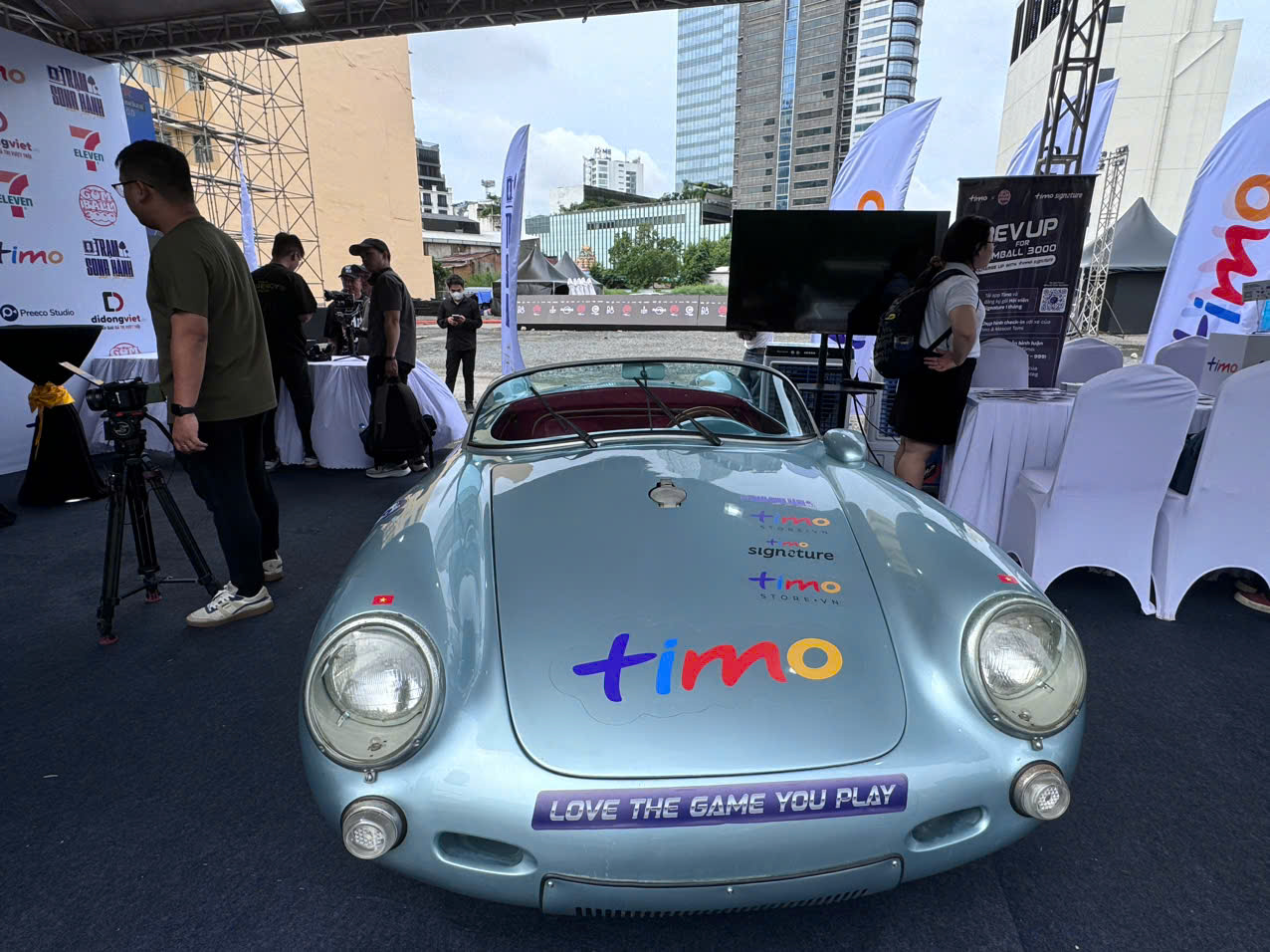 Thỏa thích ngắm siêu xe tại sự kiện Gumball 3000 ở TP HCM- Ảnh 6. Thỏa thích ngắm siêu xe tại sự kiện Gumball 3000 ở TP HCM- Ảnh 6.