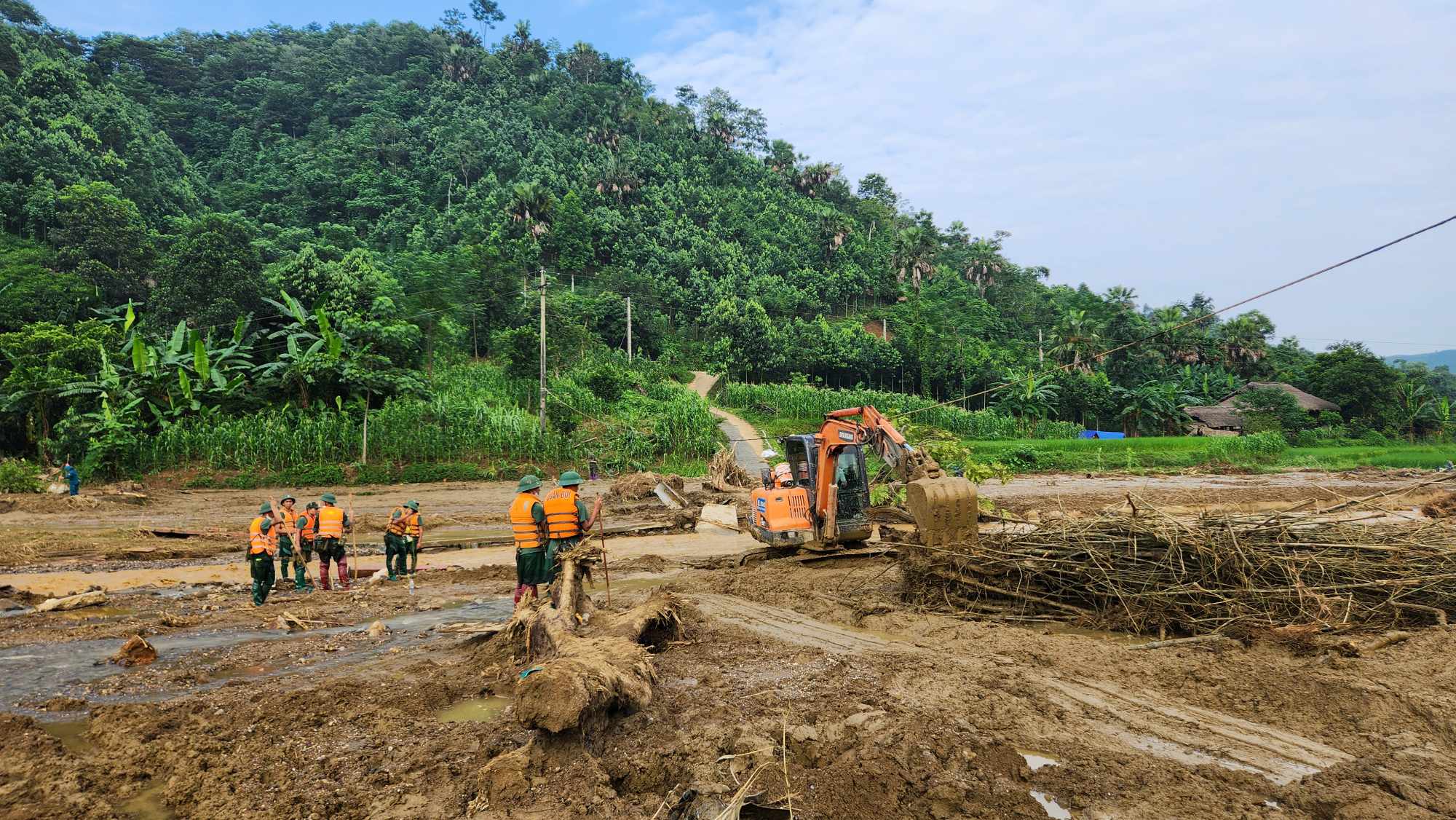 Số người chết và mất tích ở Làng Nủ giảm 29 trường hợp