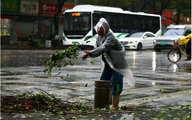 Bão Bebinca đổ bộ Thượng Hải, du khách Việt đi du lịch Trung Quốc có bị ảnh hưởng?