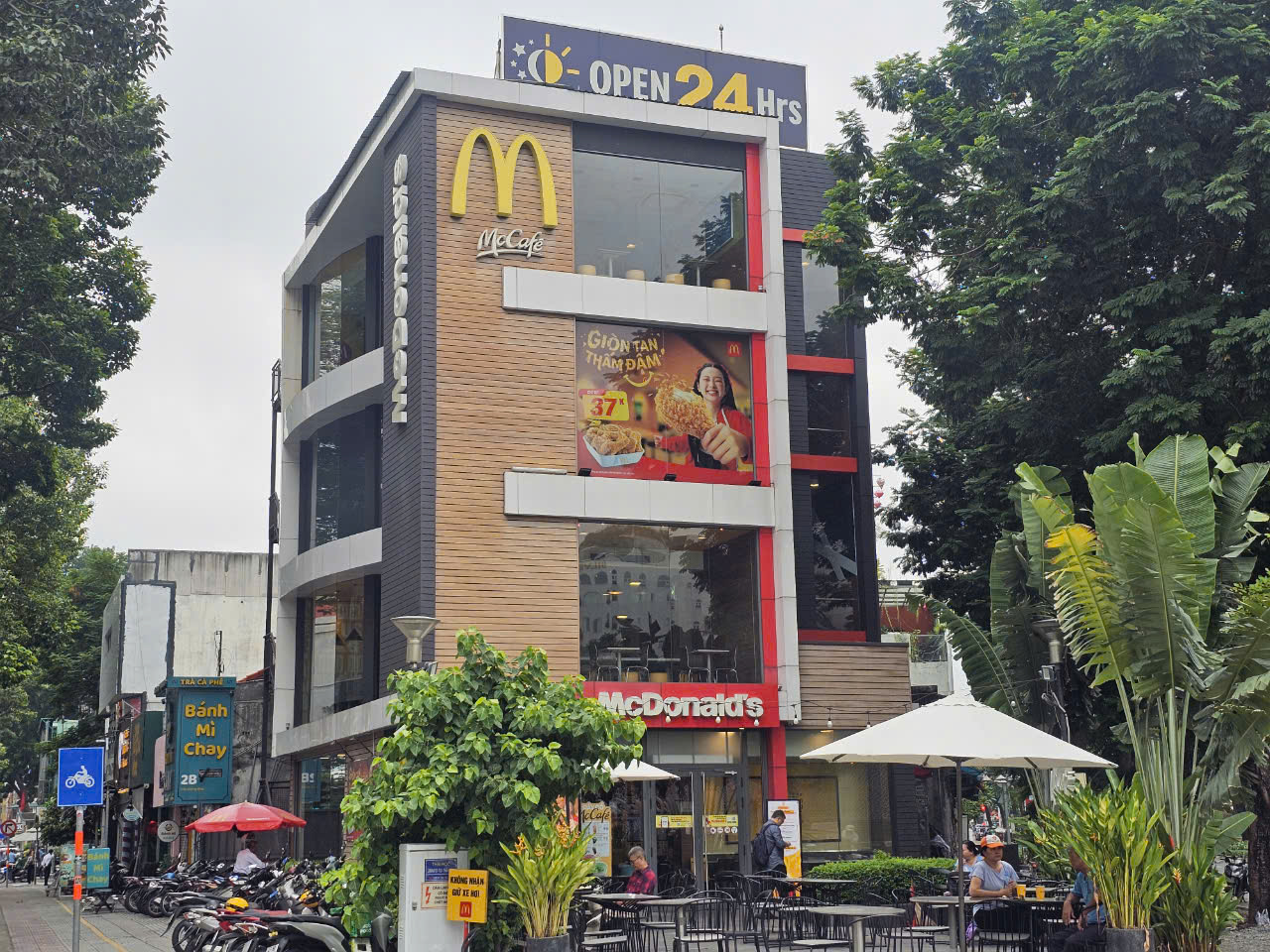 Mặt bằng McDonald’s sắp trả tại quận 1 đắt cỡ nào?- Ảnh 1. Mặt bằng McDonald’s sắp trả tại quận 1 đắt cỡ nào?- Ảnh 1.