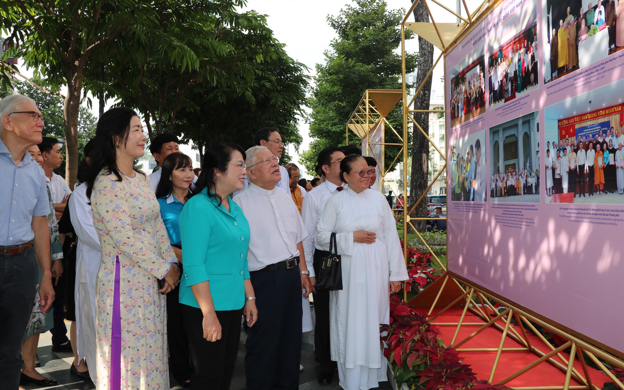 Khai mạc triển lãm ảnh 