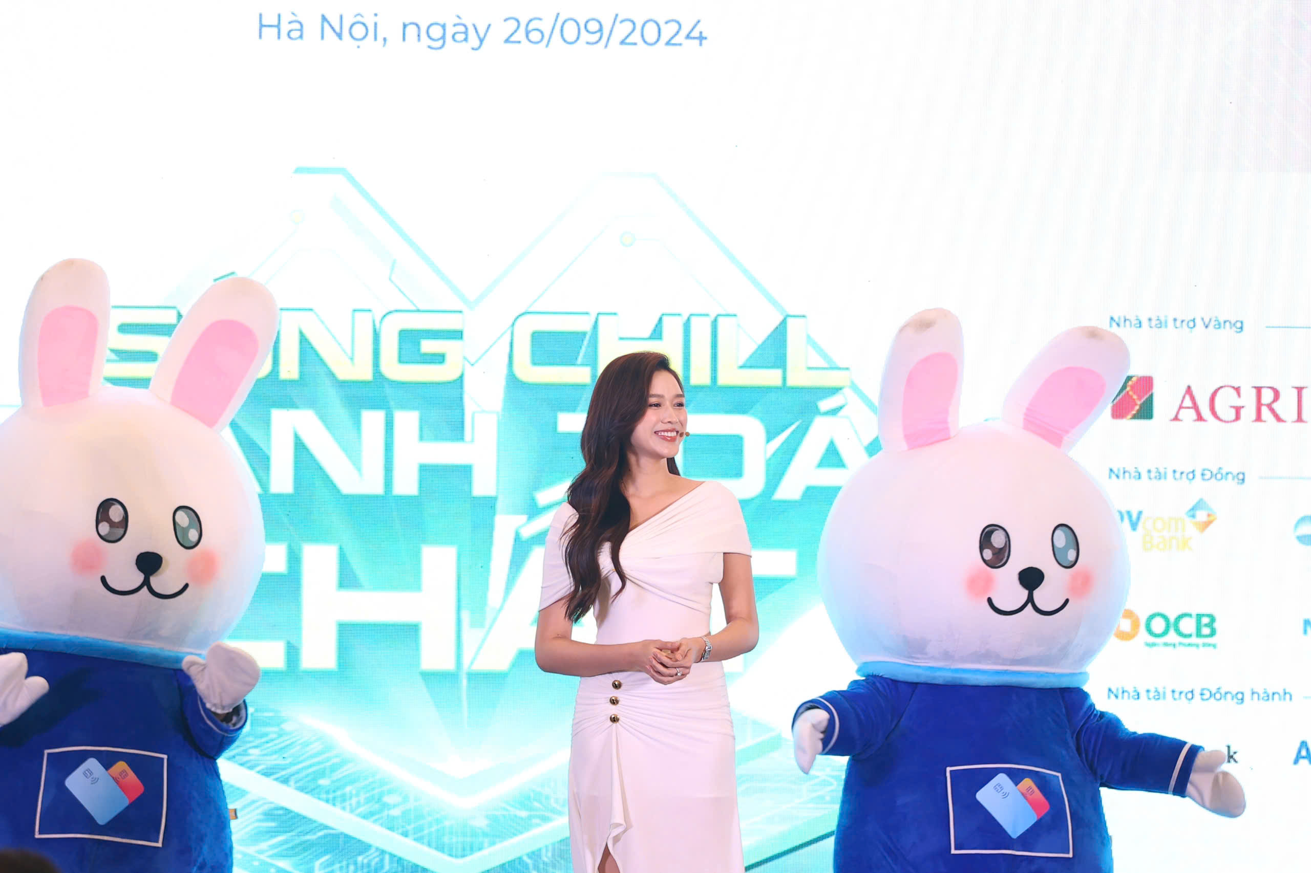 Cười thật tươi để thanh toán tiền trong Ngày Thẻ Việt Nam 2024- Ảnh 1. Cười thật tươi để thanh toán tiền trong Ngày Thẻ Việt Nam 2024- Ảnh 1.