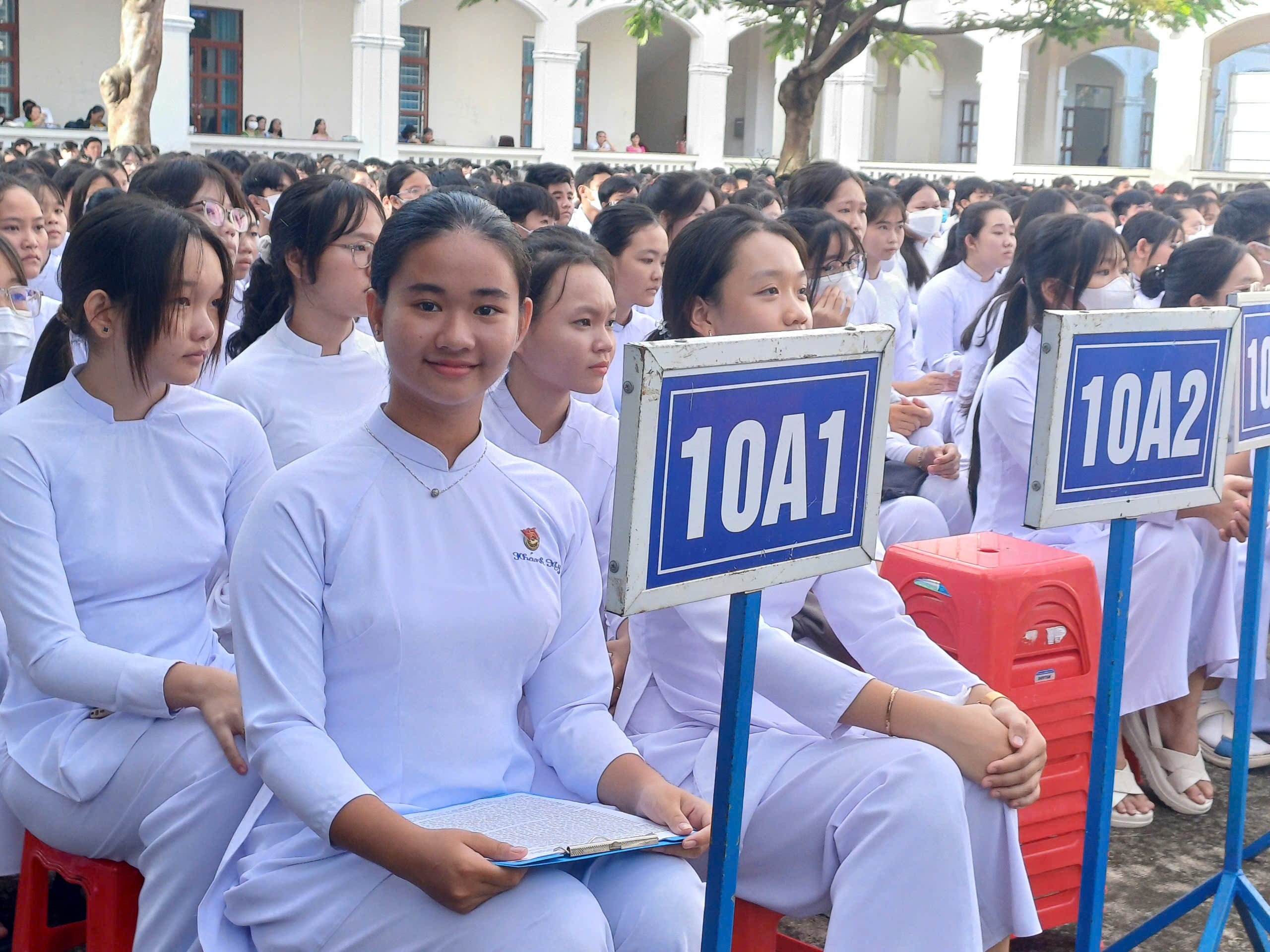 Báo Người Lao Động trao xe đạp tại lễ khai giảng ở Long An- Ảnh 6.