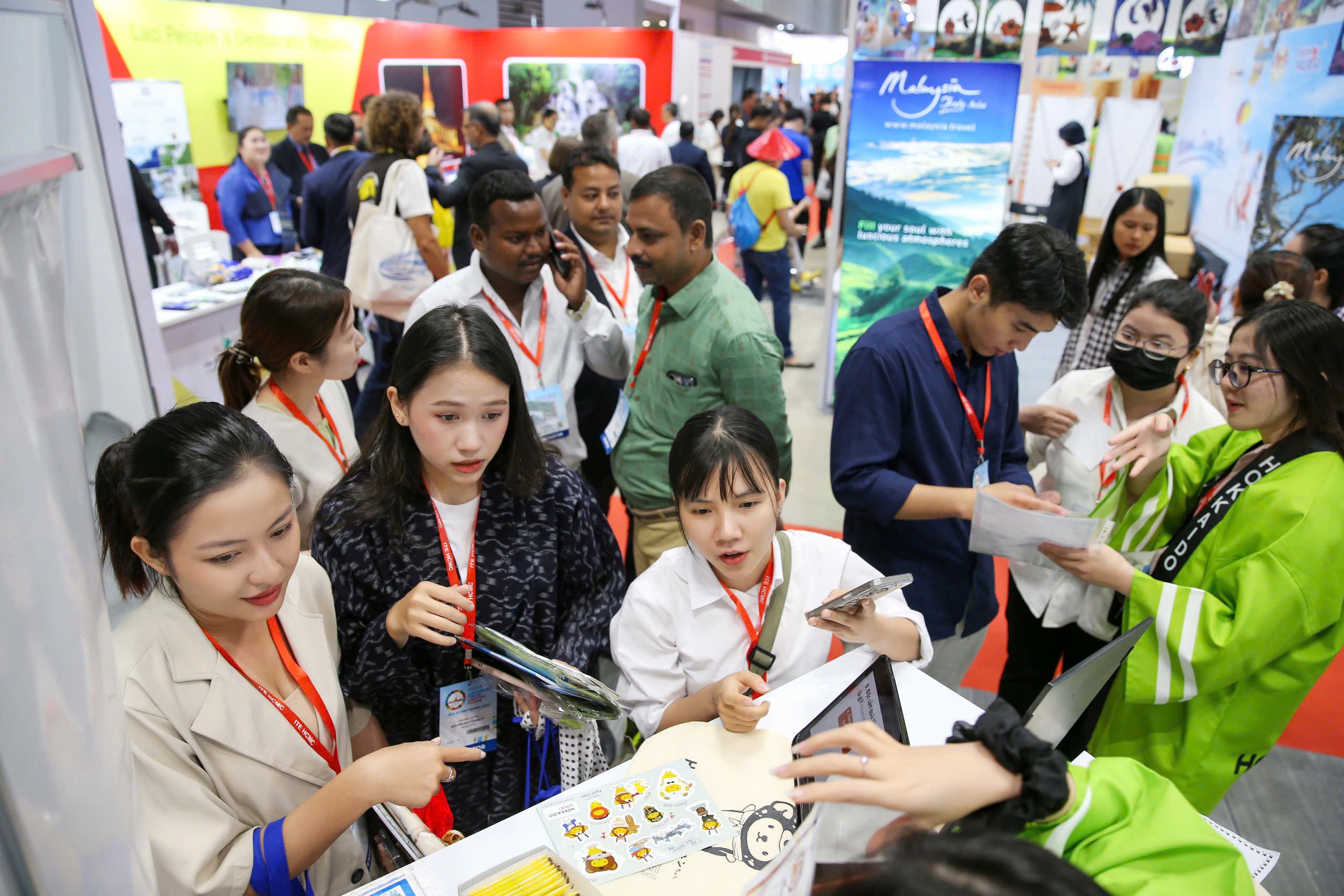 Săn vé máy bay, tour giảm giá "khủng" tại hội chợ du lịch lớn nhất TP HCM- Ảnh 8.