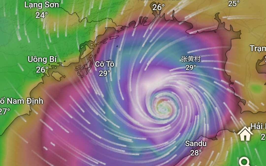 Bão số 3 giật cấp 17 áp sát Quảng Ninh-Hải Phòng, người dân không nên ra đường