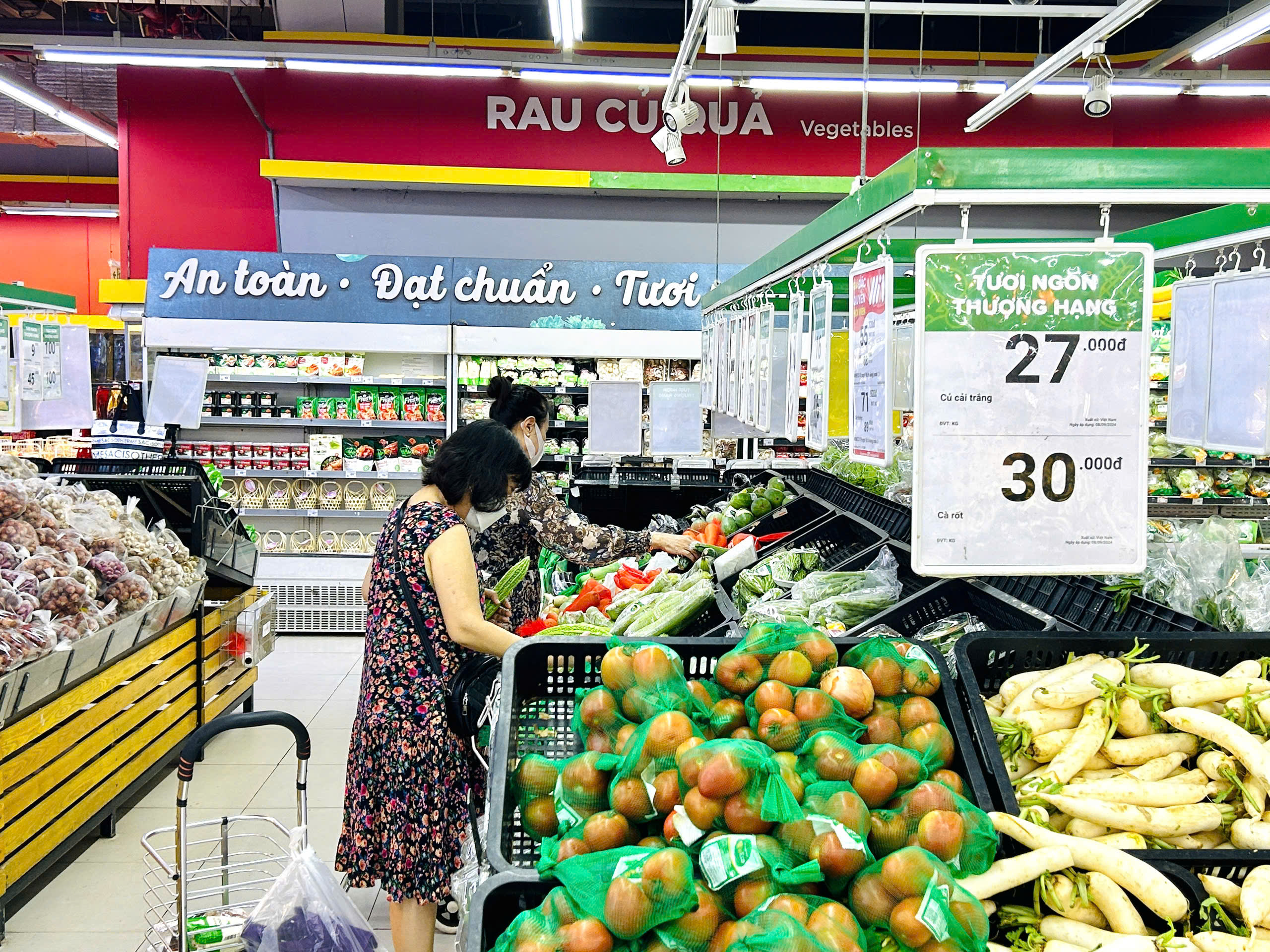 Giá rau xanh ở chợ tăng tới 20% sau bão- Ảnh 2. Giá rau xanh ở chợ tăng tới 20% sau bão- Ảnh 2.