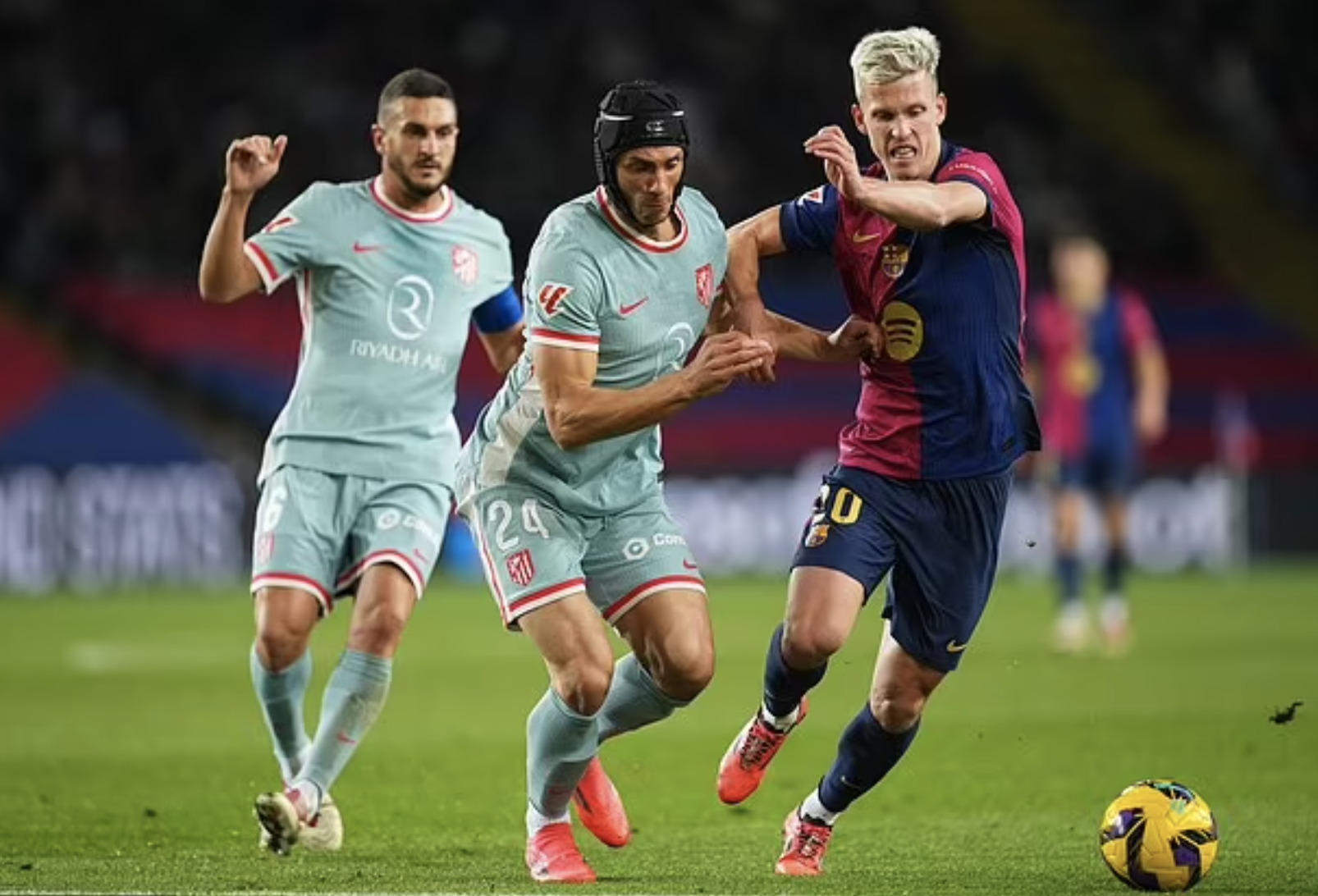 La Liga từ chối đăng ký Dani Olmo, Barcelona sắp mất trắng sao 60 triệu euro