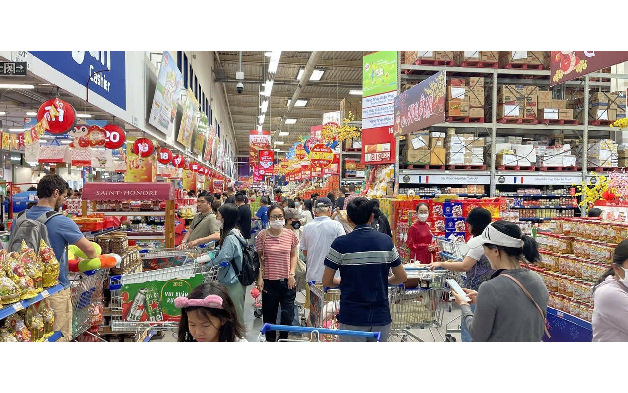 Nỗ lực k&igrave;m gi&aacute; h&agrave;ng h&oacute;a Tết - Ảnh 3.