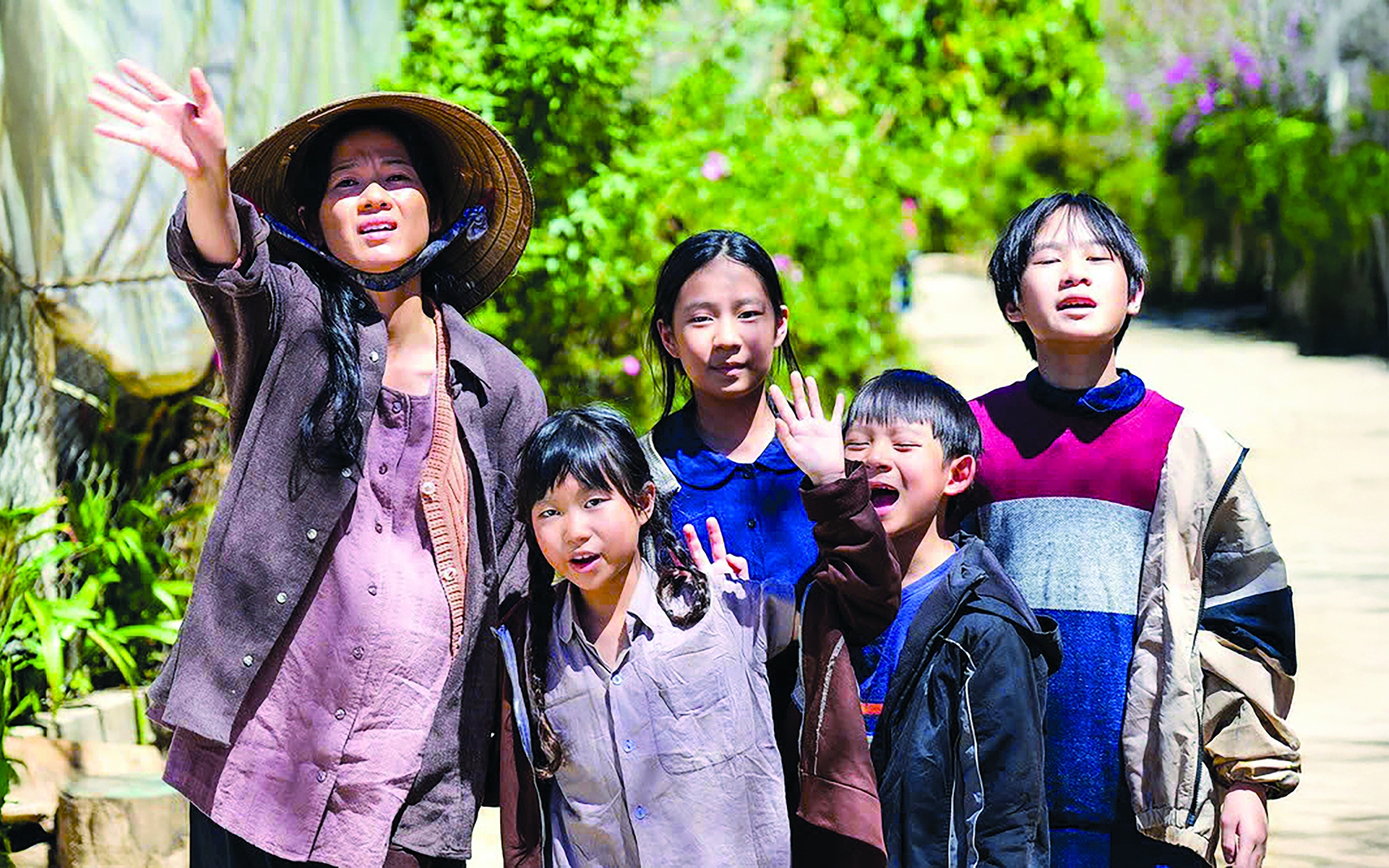 Đằng sau doanh thu trăm tỉ của "Lật mặt 8" - Ảnh 2.