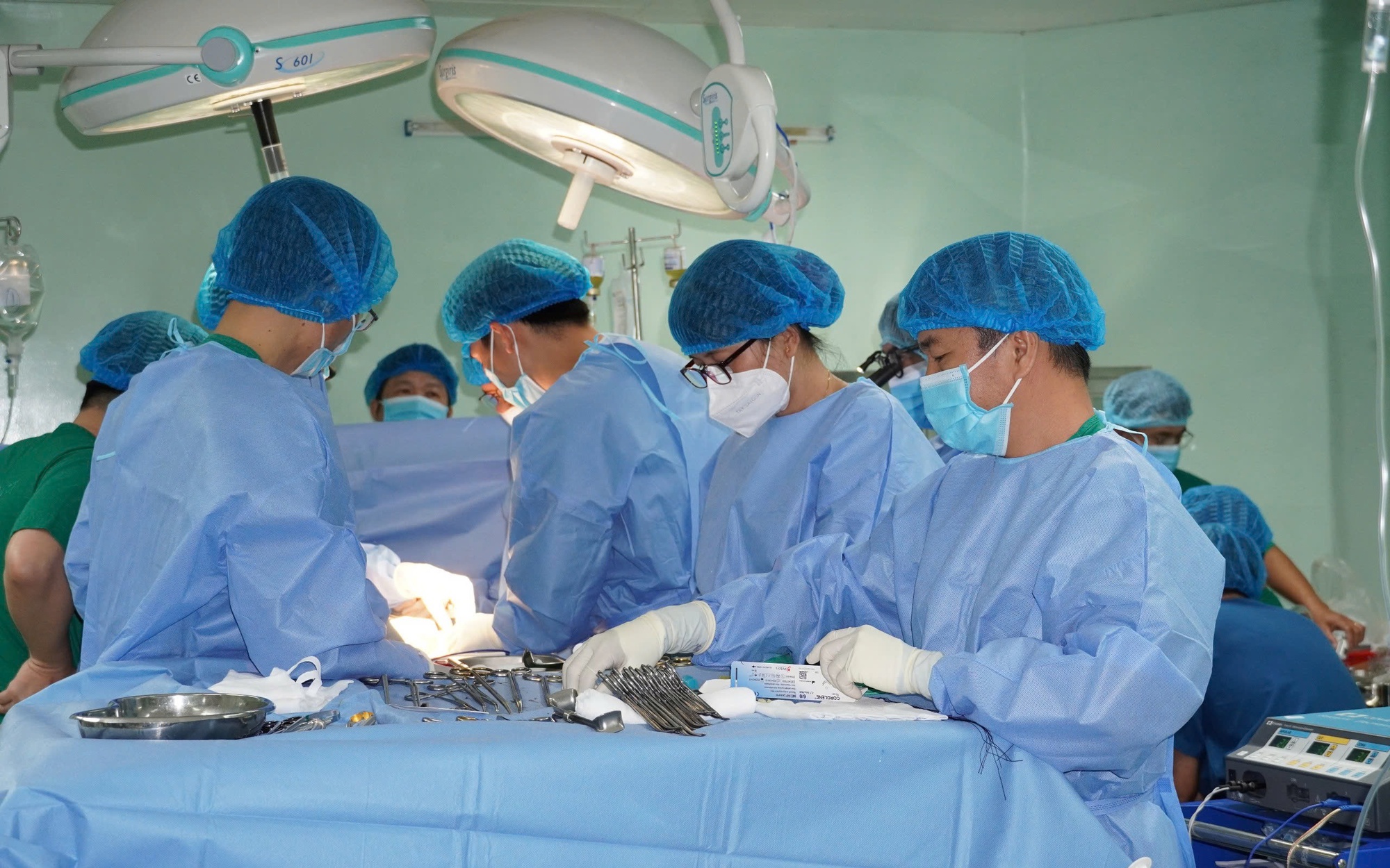 Một bệnh viện ở miền Tây thực hiện thành công 10 ca ghép thận - Ảnh 4.