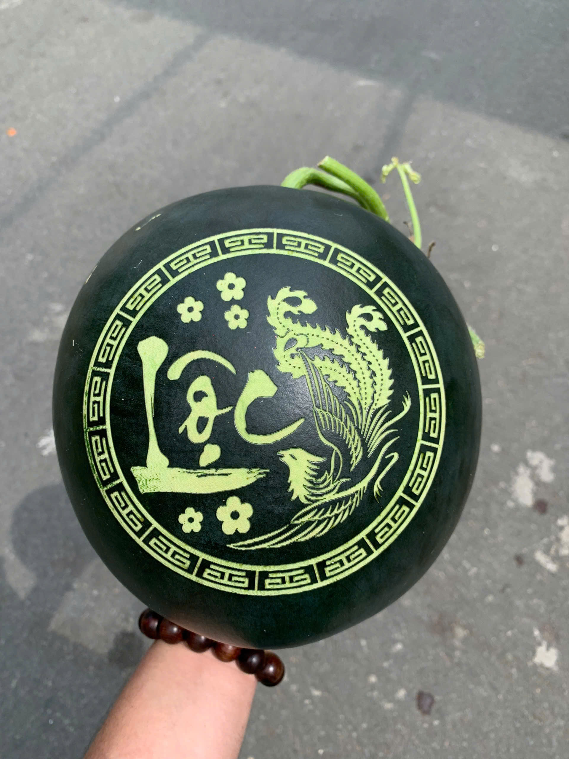 Dưa vàng hồ lô, thỏi vàng "thót tim" với mưa trái mùa- Ảnh 3. Dưa vàng hồ lô, thỏi vàng "thót tim" với mưa trái mùa- Ảnh 3.