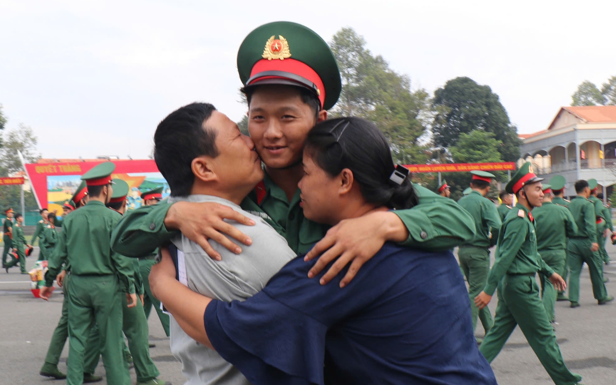 TP HCM: Xử lý nghiêm các trường hợp trốn nghĩa vụ quân sự- Ảnh 2.