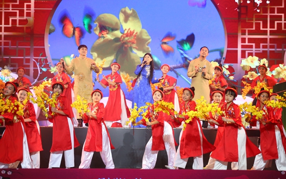 Công bố danh sách 13 bạn đọc trúng thưởng vòng đề cử Giải Mai Vàng lần thứ 31 - 2025 - Ảnh 1.