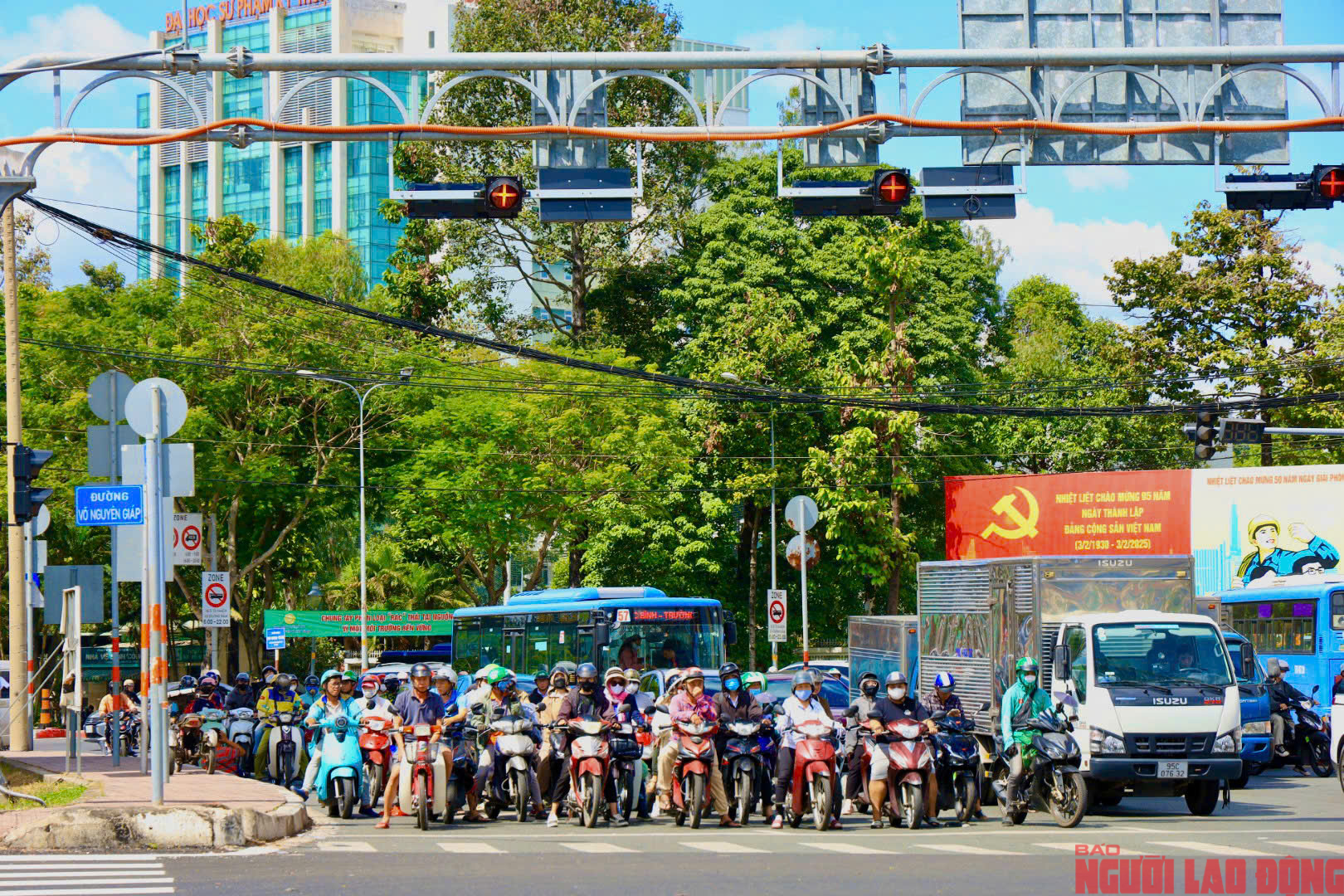 Vyhláška 168/2024: Doprava v Ho Či Minově Městě se neočekávaně mění - Foto 4. Nghị định 168/2024: Giao thông TP HCM đổi thay bất ngờ- Ảnh 4.