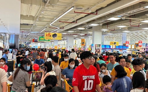 TPHCM: kh&ocirc;ng để xảy ra t&igrave;nh trạng đầu cơ, găm h&agrave;ng, g&acirc;y sốt gi&aacute; dịp Tết - Ảnh 2.