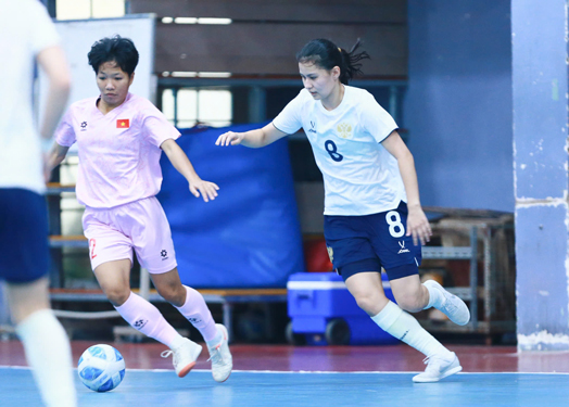 K’Thủa (trái) là nhân tố mới đầy hứa hẹn của futsal nữ Việt Nam