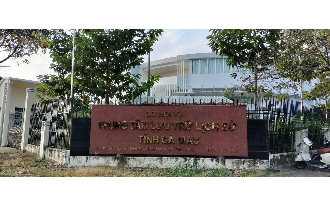 Khởi tố Ph&oacute; Gi&aacute;m đốc Trung t&acirc;m h&agrave;nh ch&iacute;nh c&ocirc;ng - Ảnh 2.