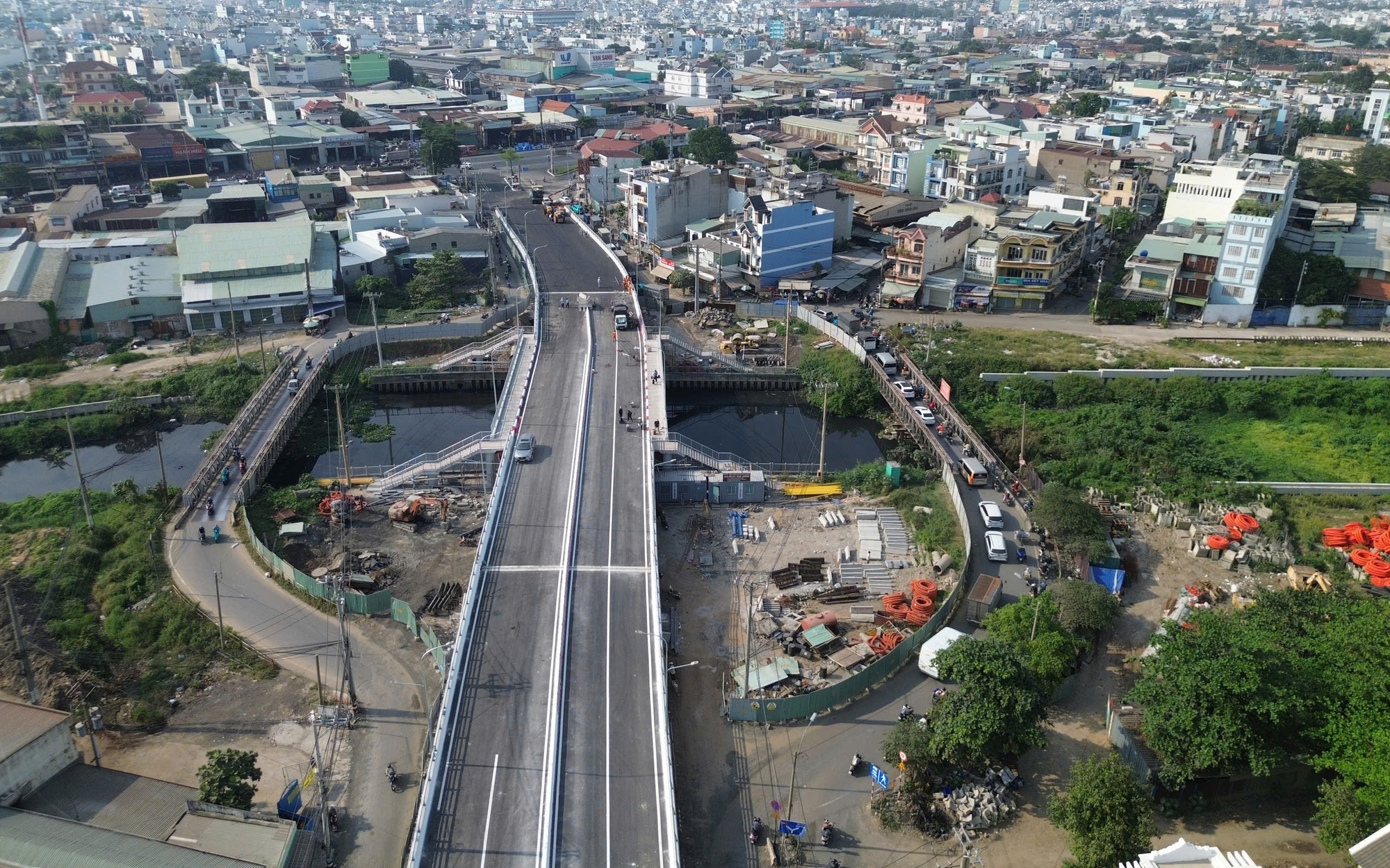 TP HCM: Thông xe cầu Tân Kỳ Tân Quý