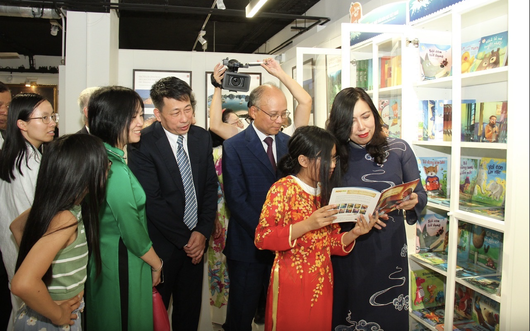 Góc nhìn mới về nam tính và văn chương Việt Nam thời thuộc địa - Ảnh 2.