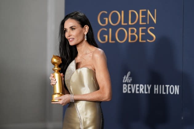 Minh tinh Demi Moore lần đầu thắng "Quả cầu vàng"- Ảnh 1.