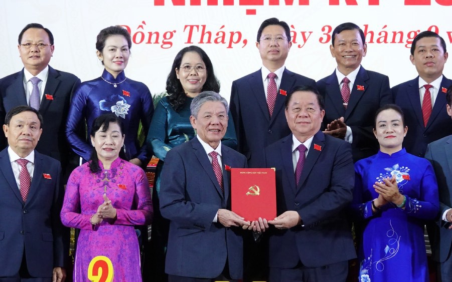 Tân Bí thư Tỉnh ủy Đồng Tháp hứa sẽ nêu cao tinh thần trách nhiệm- Ảnh 2.