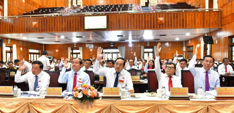 Cán bộ Tây Ninh được hỗ trợ 5 triệu đồng / tháng do thay đổi địa điểm làm việc - Ảnh 1. Cán bộ Tây Ninh được hỗ trợ 5 triệu đồng / tháng do thay đổi địa điểm làm việc - Ảnh 1.