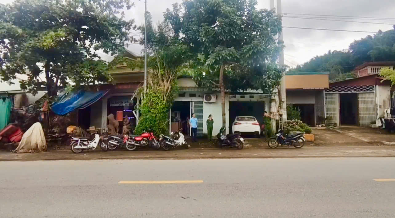 Khám xét nhà chủ tài khoản Lãng tử Tây Bắc liên quan đến từ thiện không minh bạch - Ảnh 1.