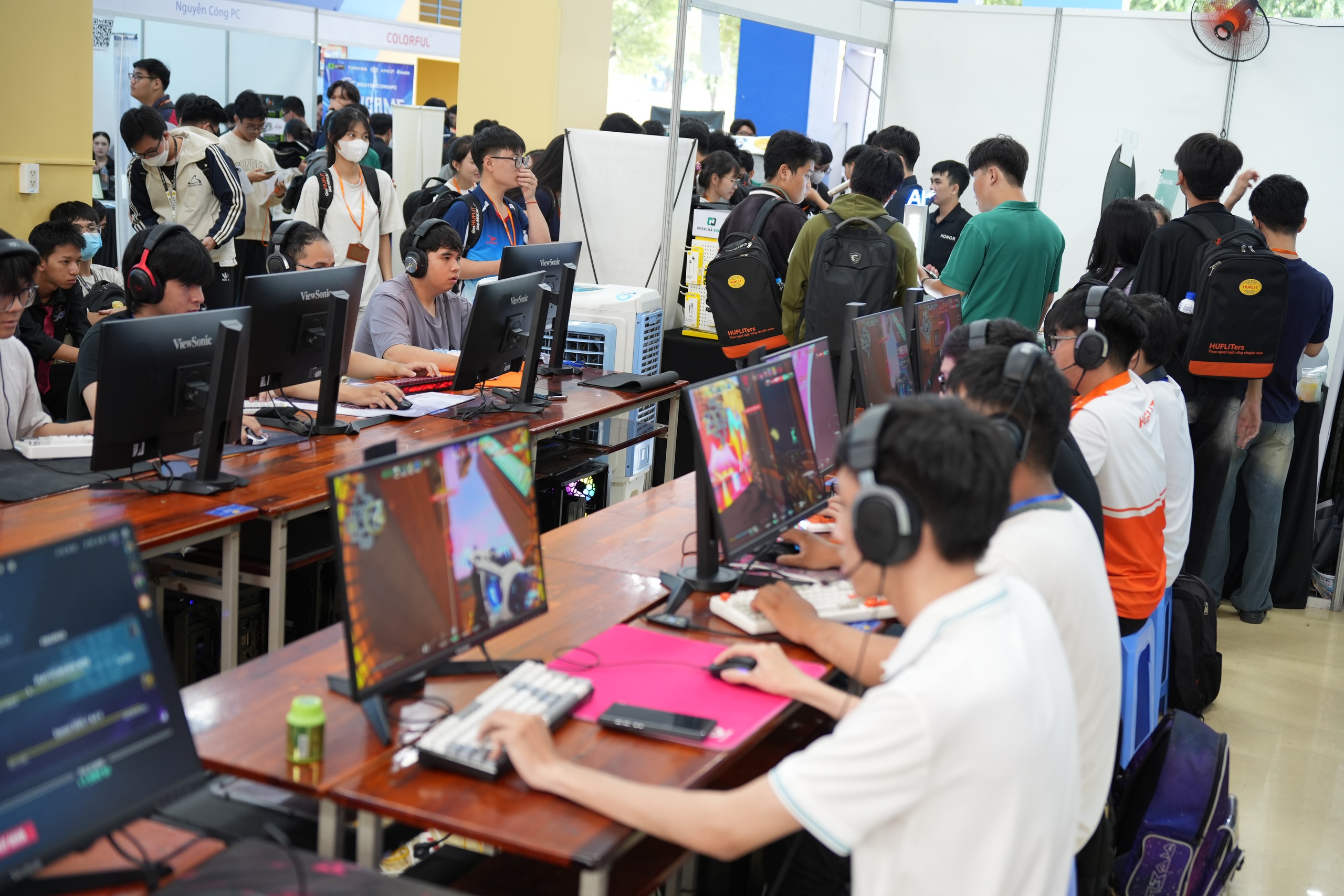 Chơi game "thả ga" tại ngày hội Công nghệ thông tin năm 2025 - Ảnh 2.