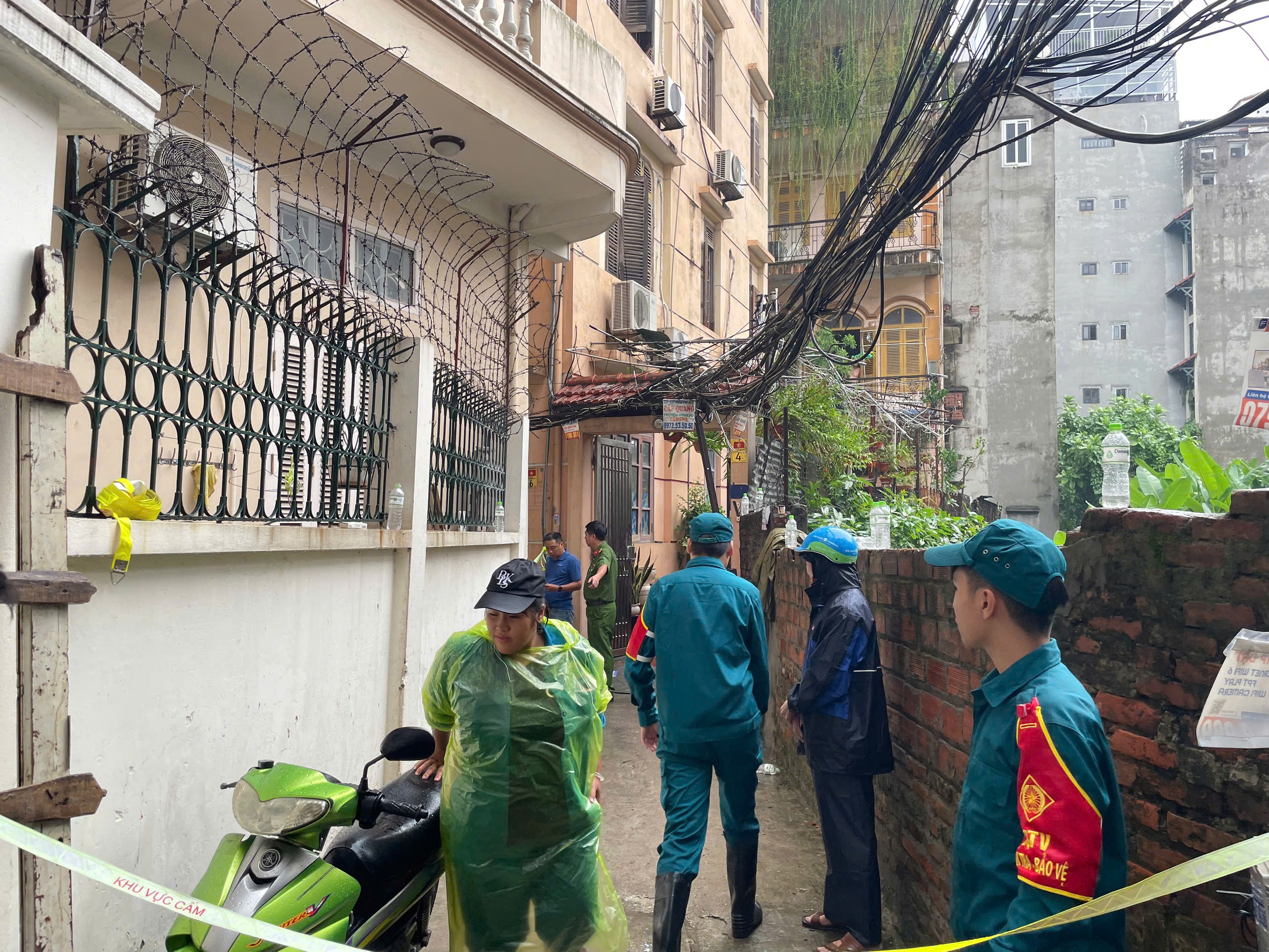 5 Người chết trong vụ cháy tại phố Kim Hoa khiến cư dân bàng hoàng - Ảnh 3. 5 Người chết trong vụ cháy tại phố Kim Hoa khiến cư dân bàng hoàng - Ảnh 3.