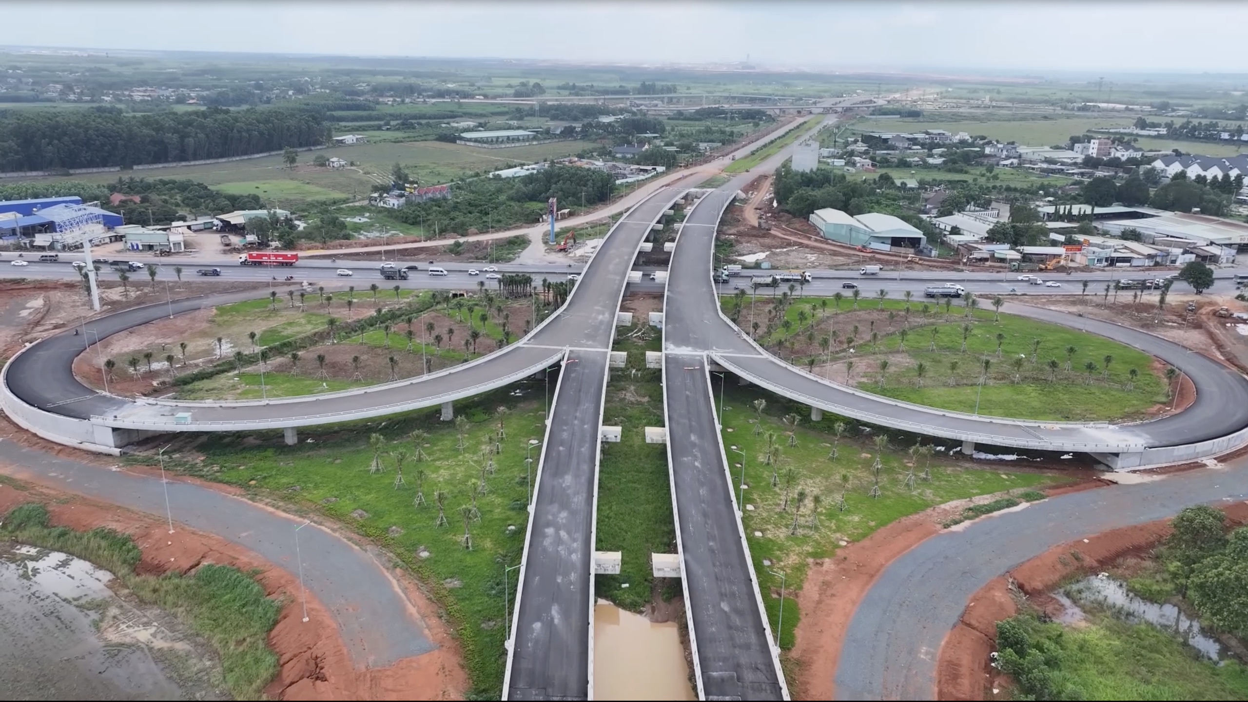 Sân bay Long Thành đón chuyến bay đầu tiên vào 19 - 12: Cận cảnh tiến độ thi công - Ảnh 16. Sân bay Long Thành đón chuyến bay đầu tiên vào 19 - 12: Cận cảnh tiến độ thi công - Ảnh 16.