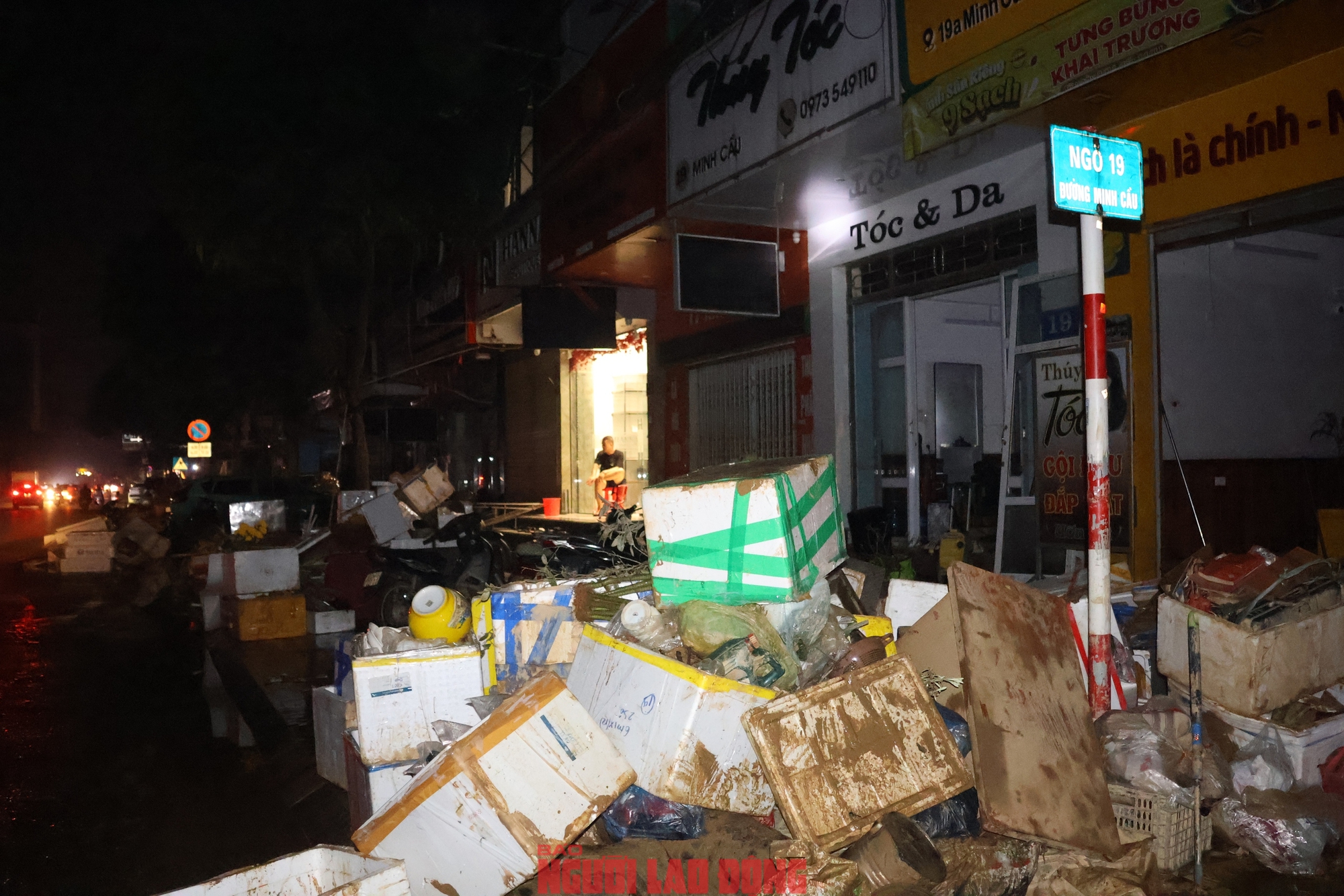 Người dân Thái Nguyên khắc phục hậu quả trận lũ lịch sử chưa từng có - Ảnh 4.