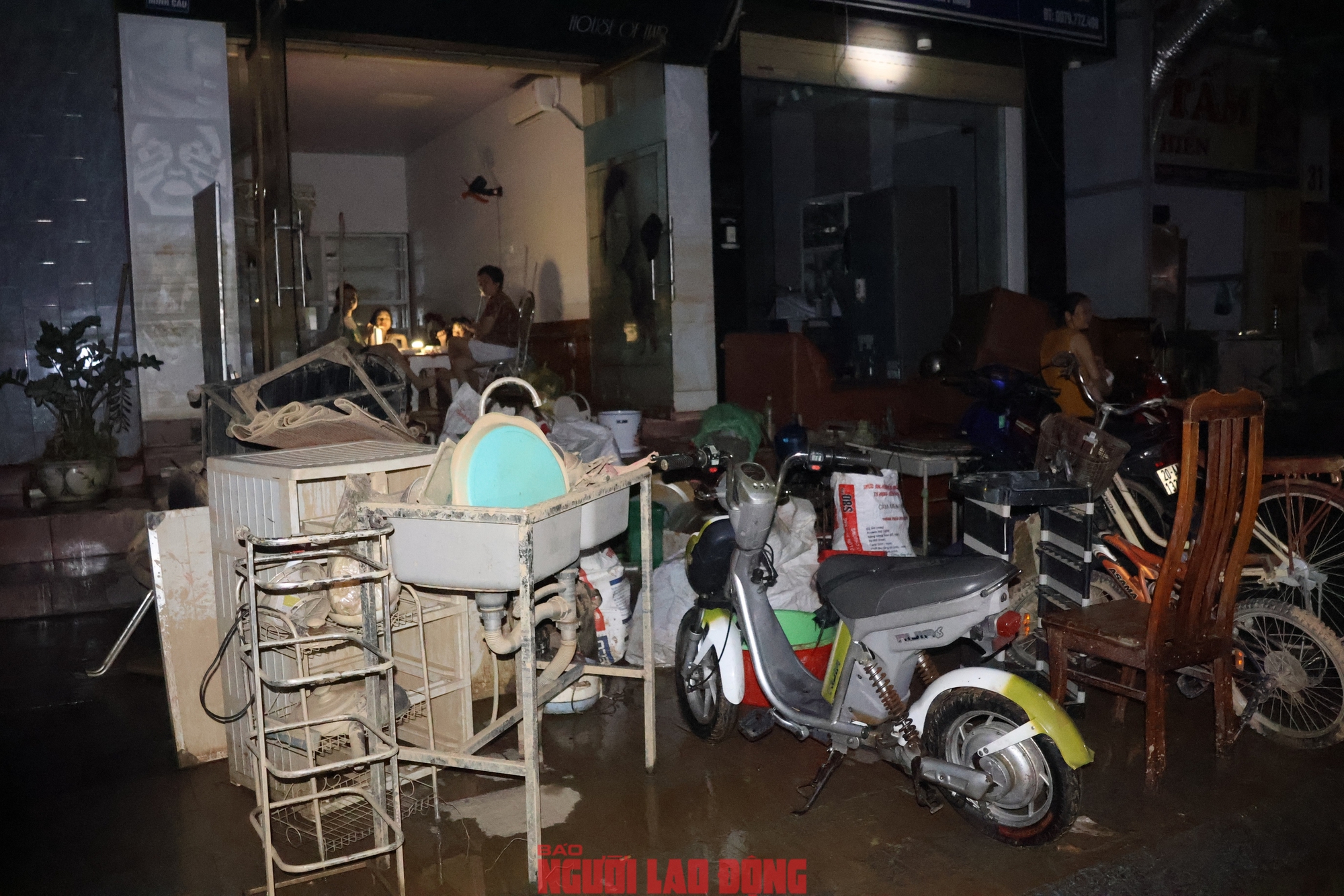 Người dân Thái Nguyên khắc phục hậu quả trận lũ lịch sử chưa từng có - Ảnh 5.