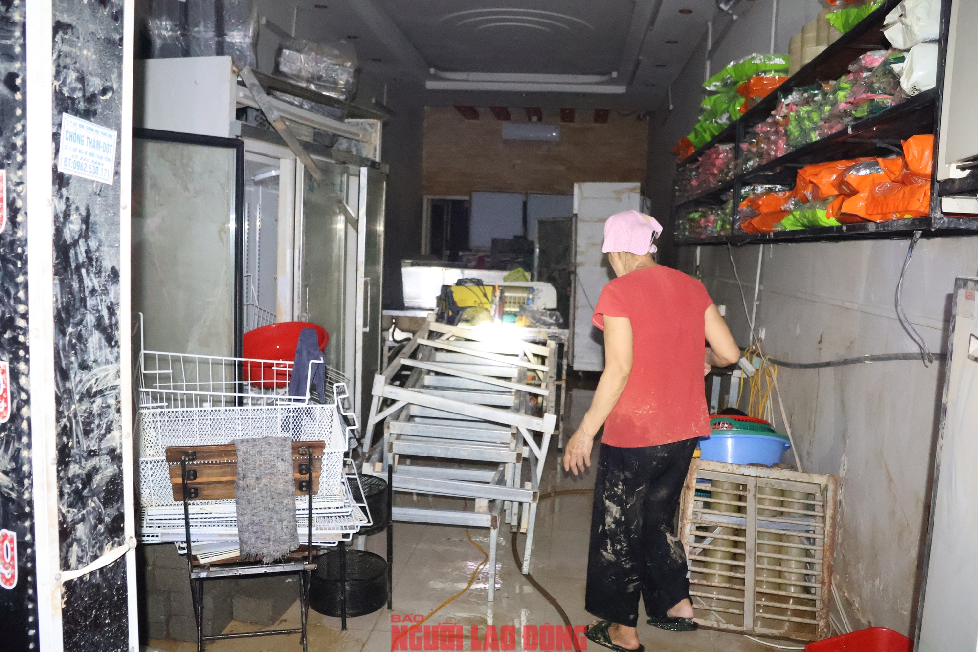 Người dân Thái Nguyên khắc phục hậu quả trận lũ lịch sử chưa từng có - Ảnh 10.