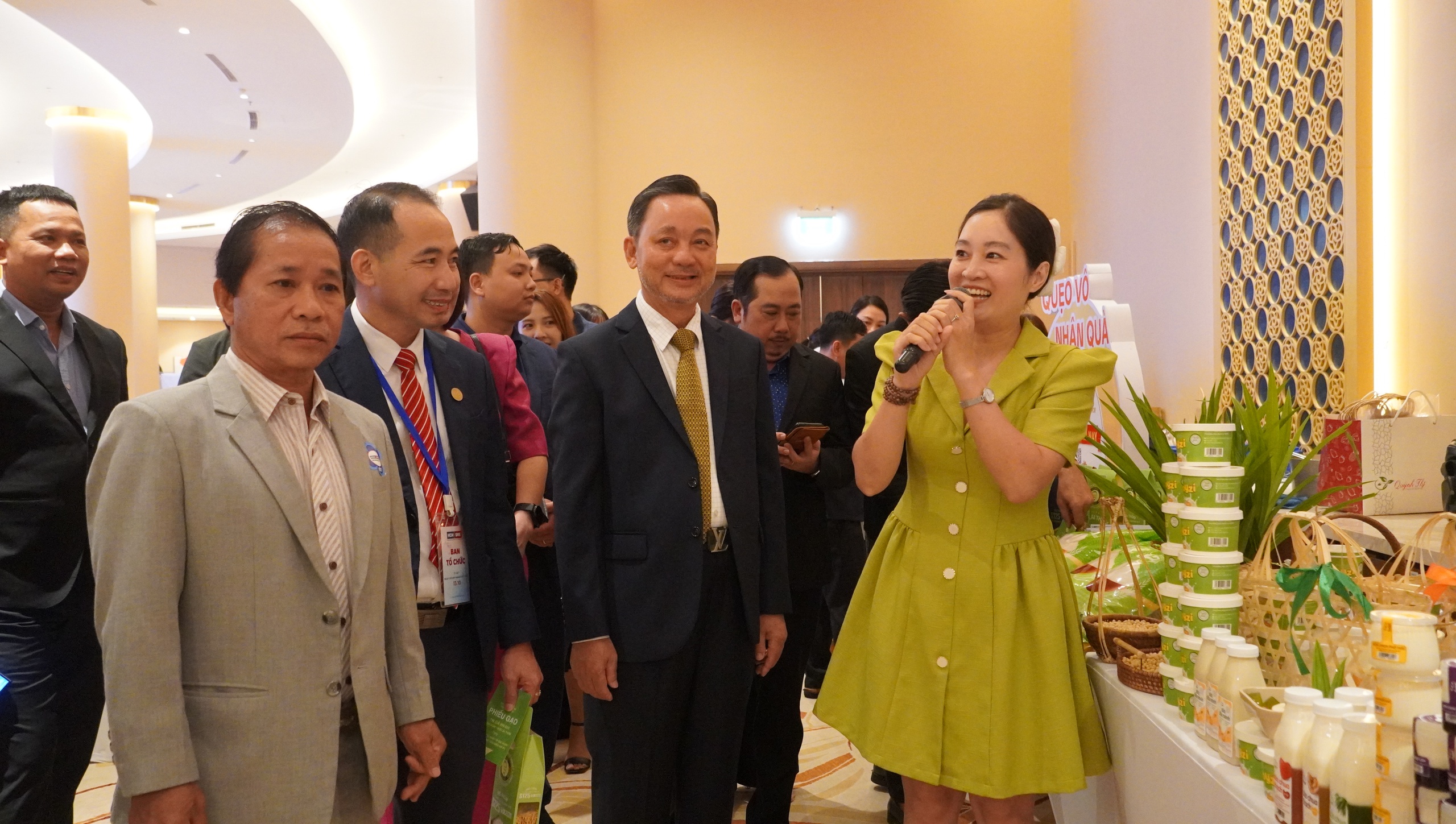 Hiệp hội Doanh nghiệp nhỏ và vừa TP HCM kỷ niệm 21 năm Ngày Doanh nhân Việt Nam - Ảnh 1.
