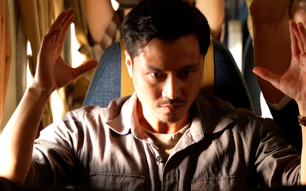 Phim t&acirc;m l&yacute; x&atilde; hội c&oacute; yếu tố si&ecirc;u thực l&ecirc;n s&oacute;ng giờ v&agrave;ng VTV - Ảnh 2.