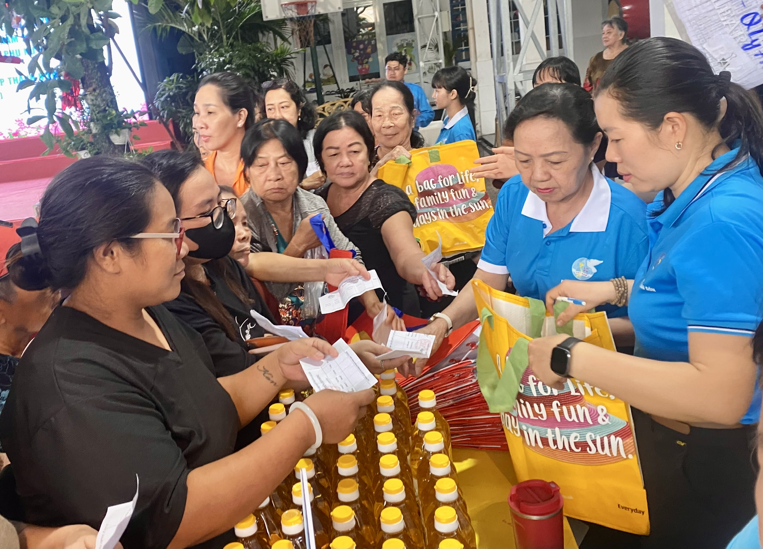 Phường Sài Gòn tổ chức nhiều hoạt động ý nghĩa chào mừng Đại hội Đại biểu Đảng bộ TP HCM - Ảnh 9.