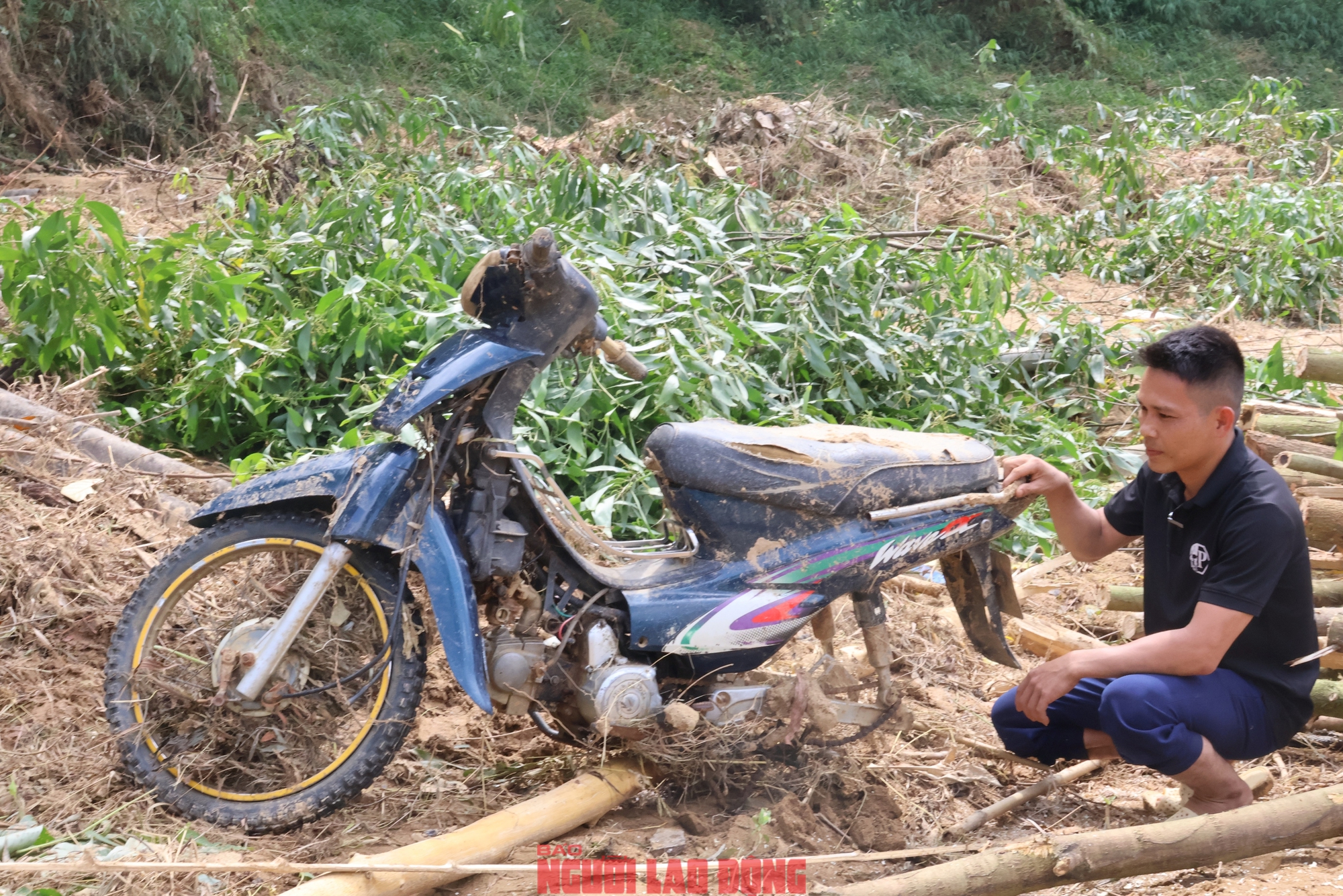Mưa lũ kinh hoàng tại Thái Nguyên khiến 2 bố con suýt chết trong 5 phút - Ảnh 7.