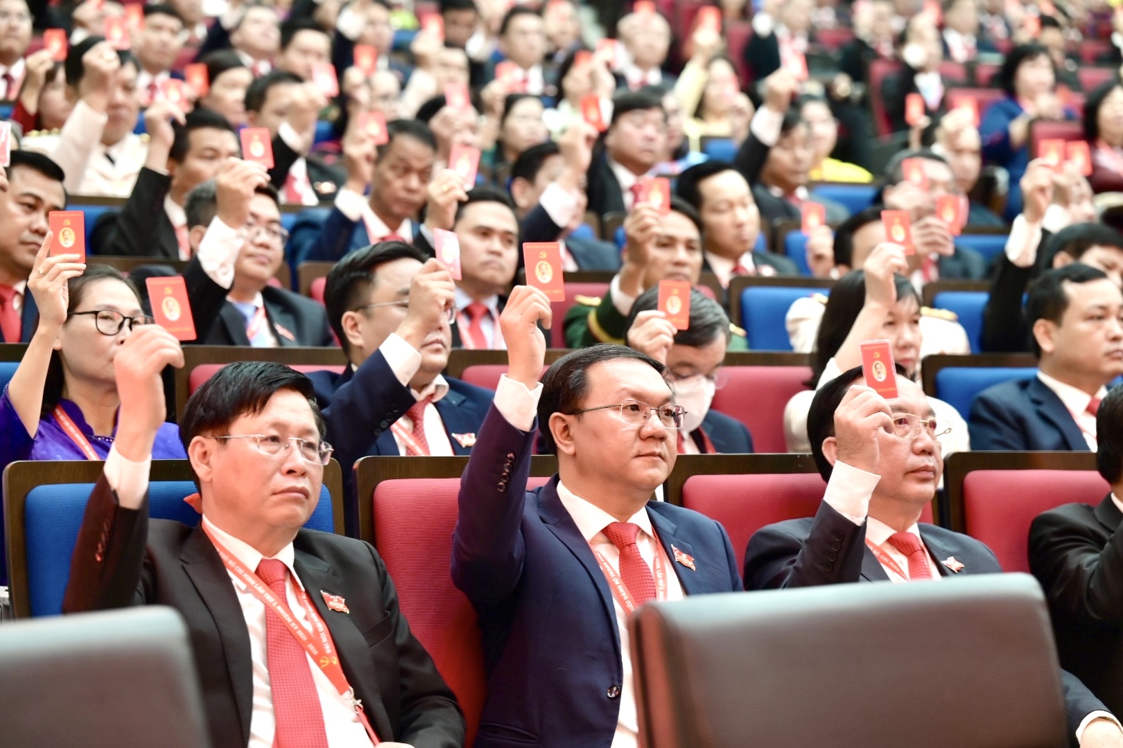 Sáng nay, khai mạc Đại hội đại biểu Đảng bộ TP HCM lần thứ I - Ảnh 3.
