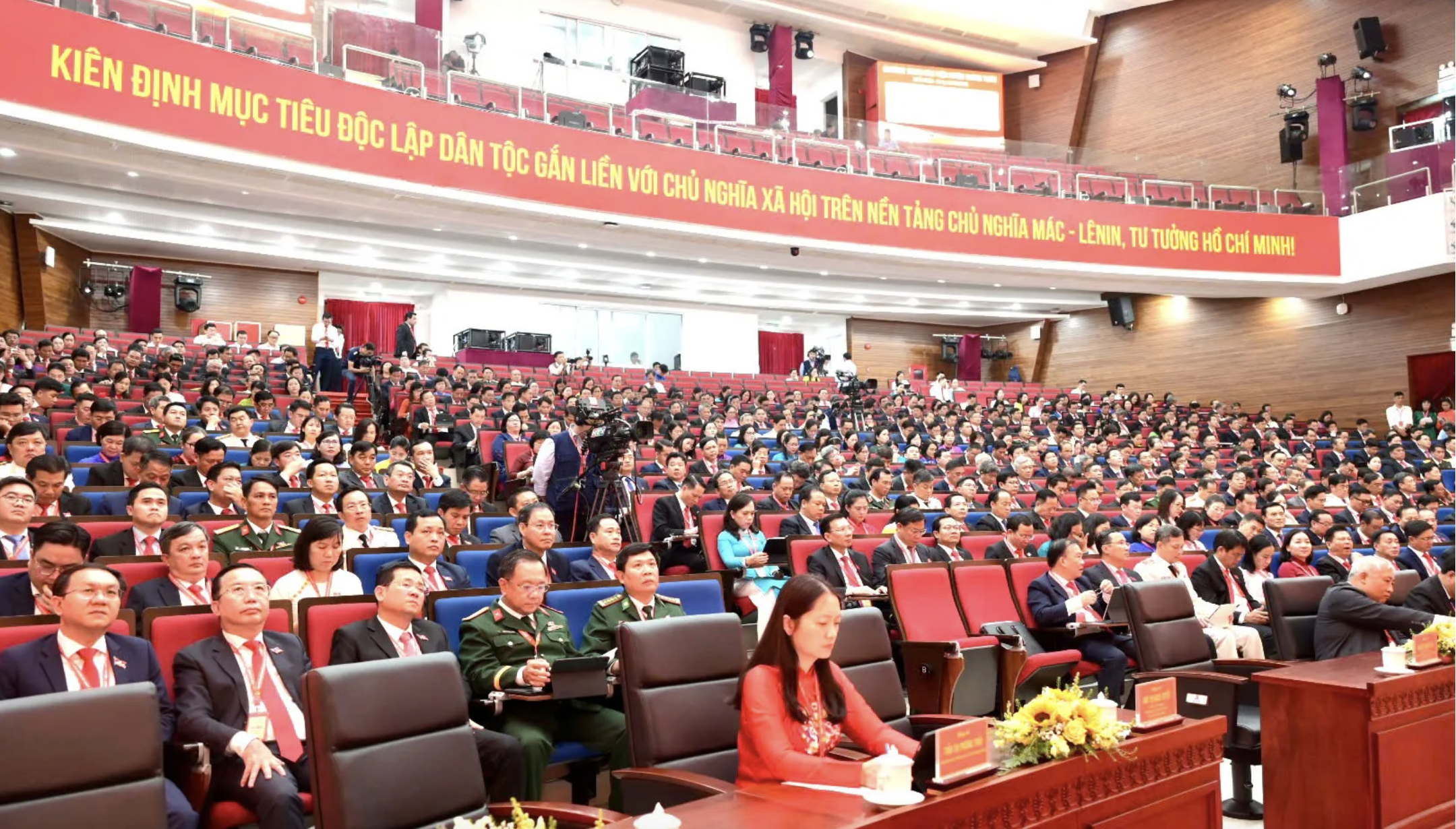 Sáng nay, khai mạc Đại hội đại biểu Đảng bộ TP HCM lần thứ I - Ảnh 5.