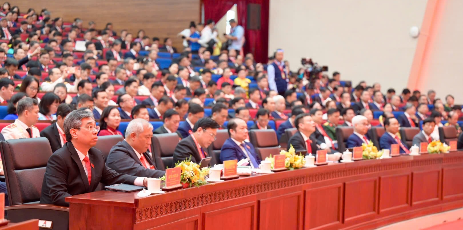 Sáng nay, khai mạc Đại hội đại biểu Đảng bộ TP HCM lần thứ I - Ảnh 4.