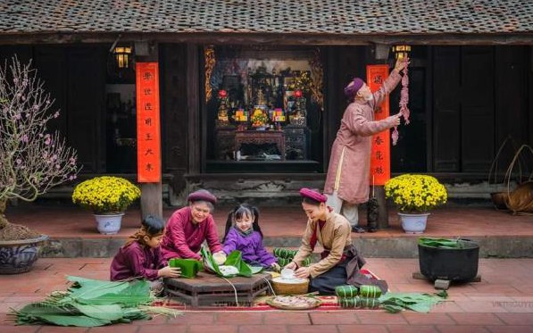 Nhiều doanh nghiệp cho người lao động nghỉ Tết Bính Ngọ dài ngày - Ảnh 2.
