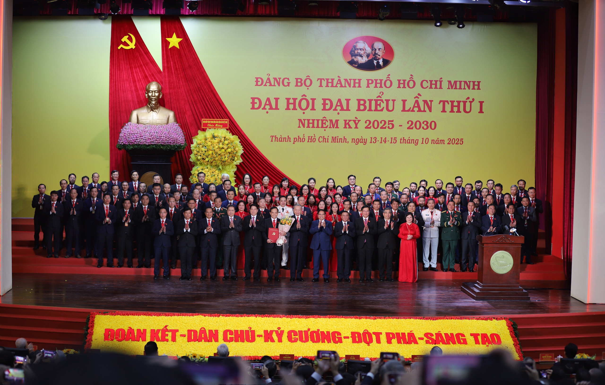 Danh sách Ban Chấp hành Đảng bộ TP HCM nhiệm kỳ 2025-2030 - Ảnh 1.