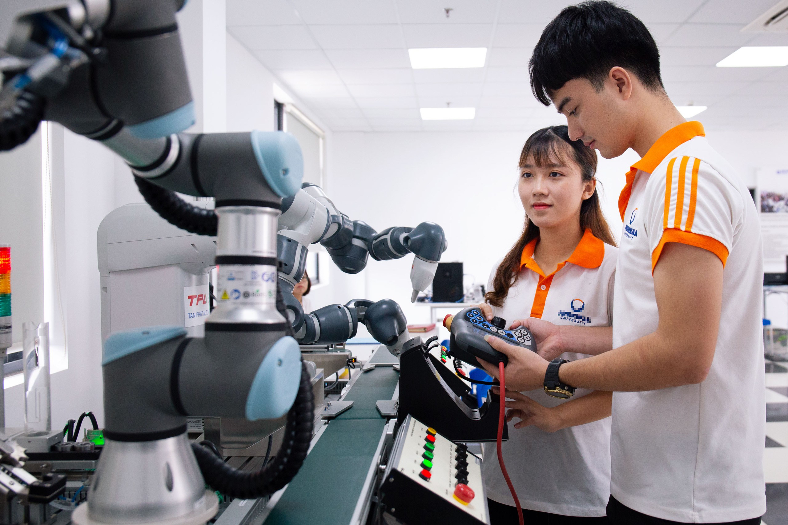 Hà Nội xác định phát triển khoa học và công nghệ là khâu đột phá chiến lược - Ảnh 3. Hà Nội xác định phát triển khoa học và công nghệ là khâu đột phá chiến lược - Ảnh 3.