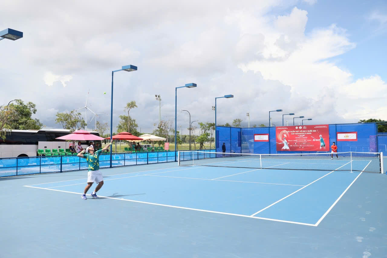 Hệ thống sân Tennis chuẩn quốc tế – Điểm nhấn của Giải Quần vợt Vô địch Quốc gia Cúp NovaWorld 2025 - Ảnh 1.