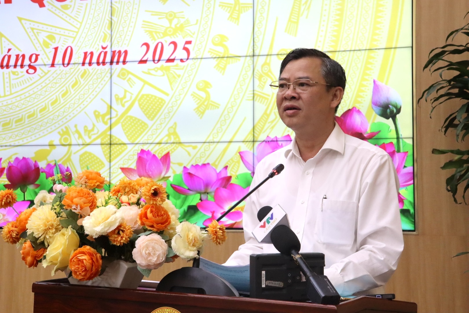 Cần Thơ kiểm điểm hàng trăm cán bộ sau kết luận Thanh tra Chính phủ - Ảnh 1. Cần Thơ kiểm điểm hàng trăm cán bộ sau kết luận Thanh tra Chính phủ - Ảnh 1.