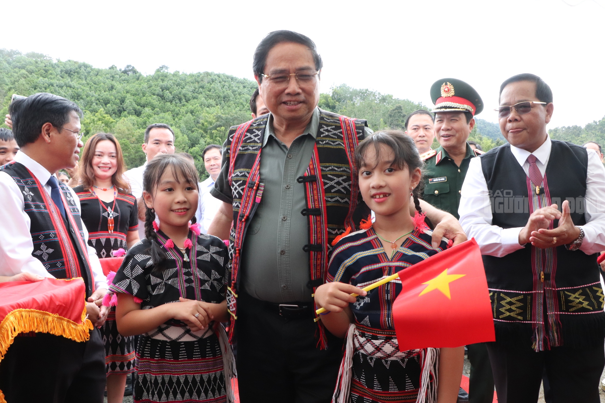 Thủ tướng Phạm Minh Chính khởi công trường học mới ở biên giới Đà Nẵng - Ảnh 1. Thủ tướng Phạm Minh Chính khởi công trường học mới ở biên giới Đà Nẵng - Ảnh 1.