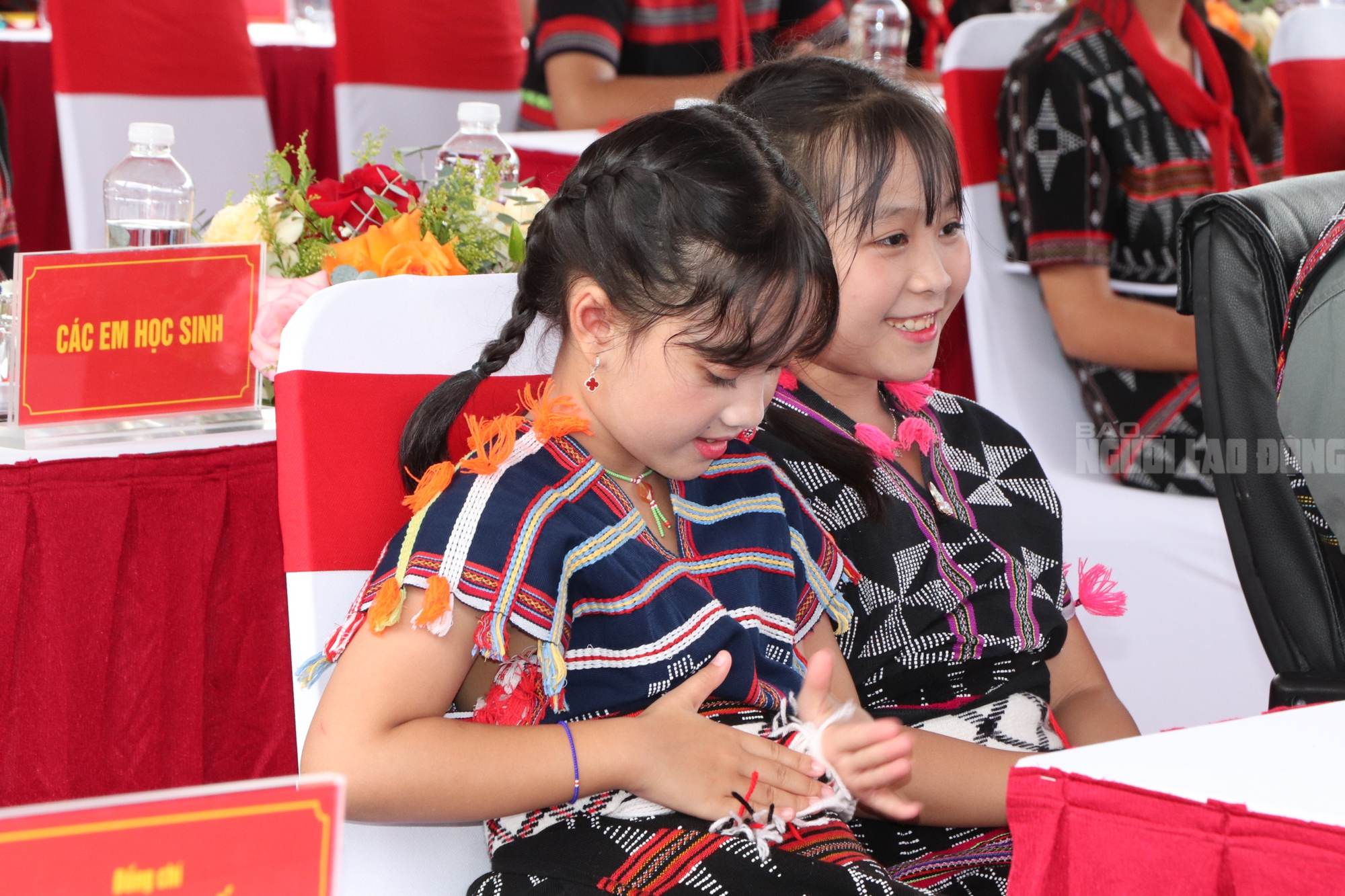 Thủ tướng Phạm Minh Chính khởi công trường học mới ở biên giới Đà Nẵng - Ảnh 11. Thủ tướng Phạm Minh Chính khởi công trường học mới ở biên giới Đà Nẵng - Ảnh 11.
