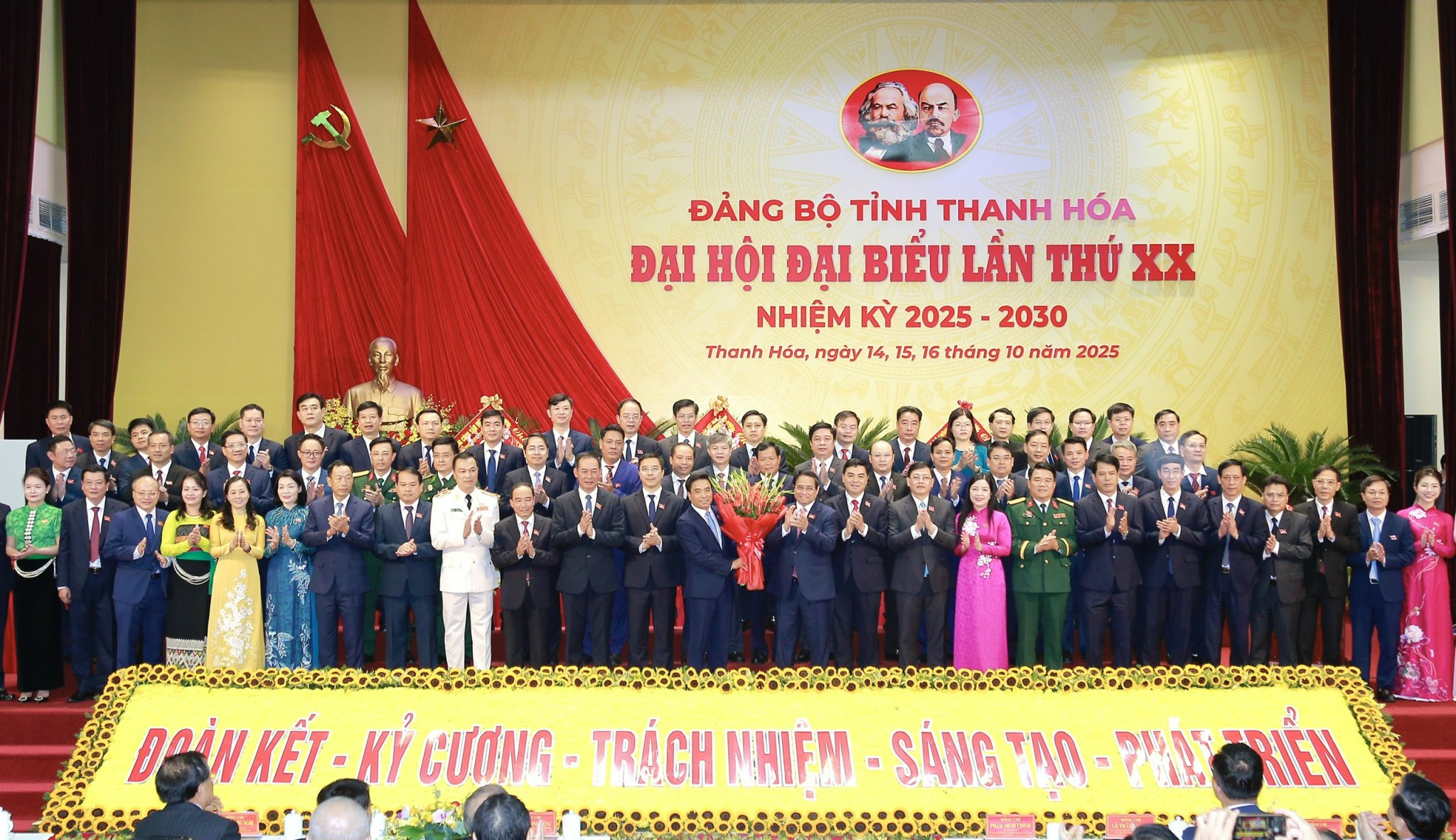 Chân dung nữ Tỉnh ủy viên 31 tuổi, trẻ nhất tỉnh Thanh Hóa nhiệm kỳ 2025-2030 - Ảnh 2.